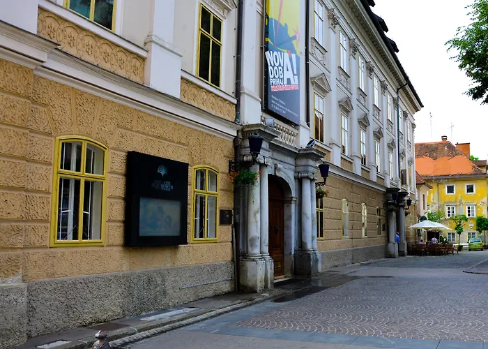 Hotel Mrak